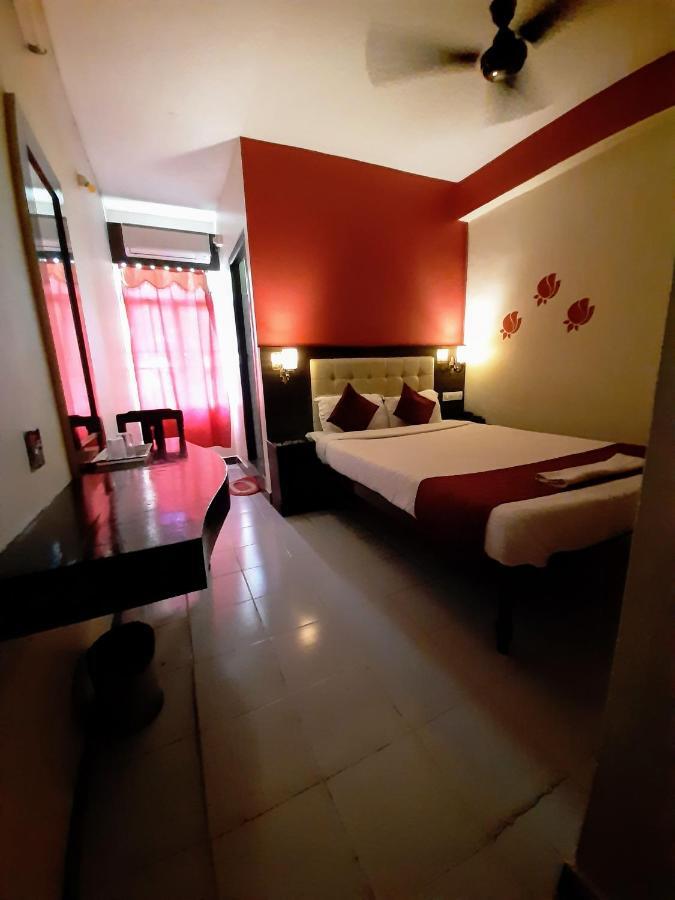Ravi Krishna Inn بونديتْشيري المظهر الخارجي الصورة