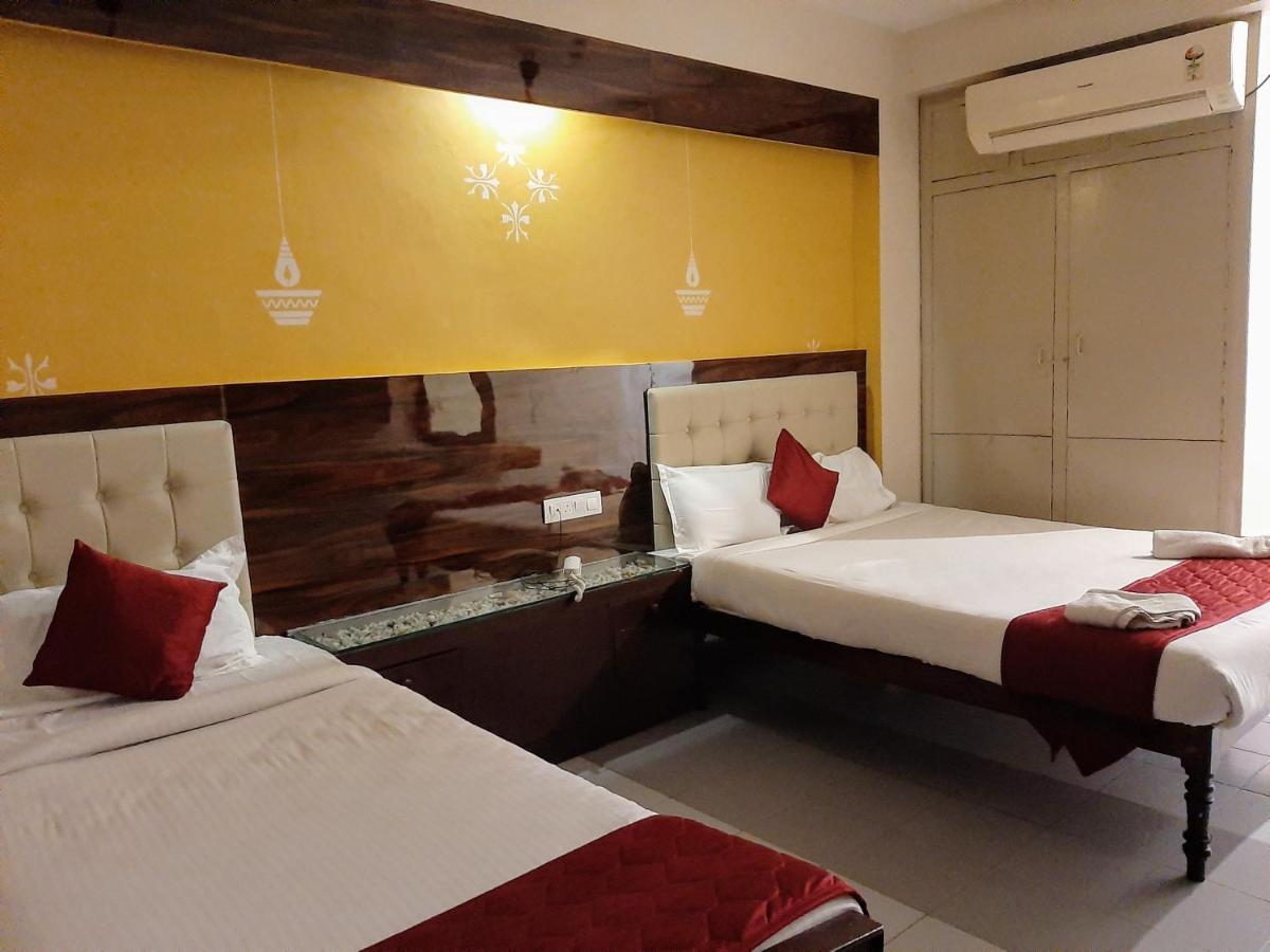 Ravi Krishna Inn بونديتْشيري المظهر الخارجي الصورة