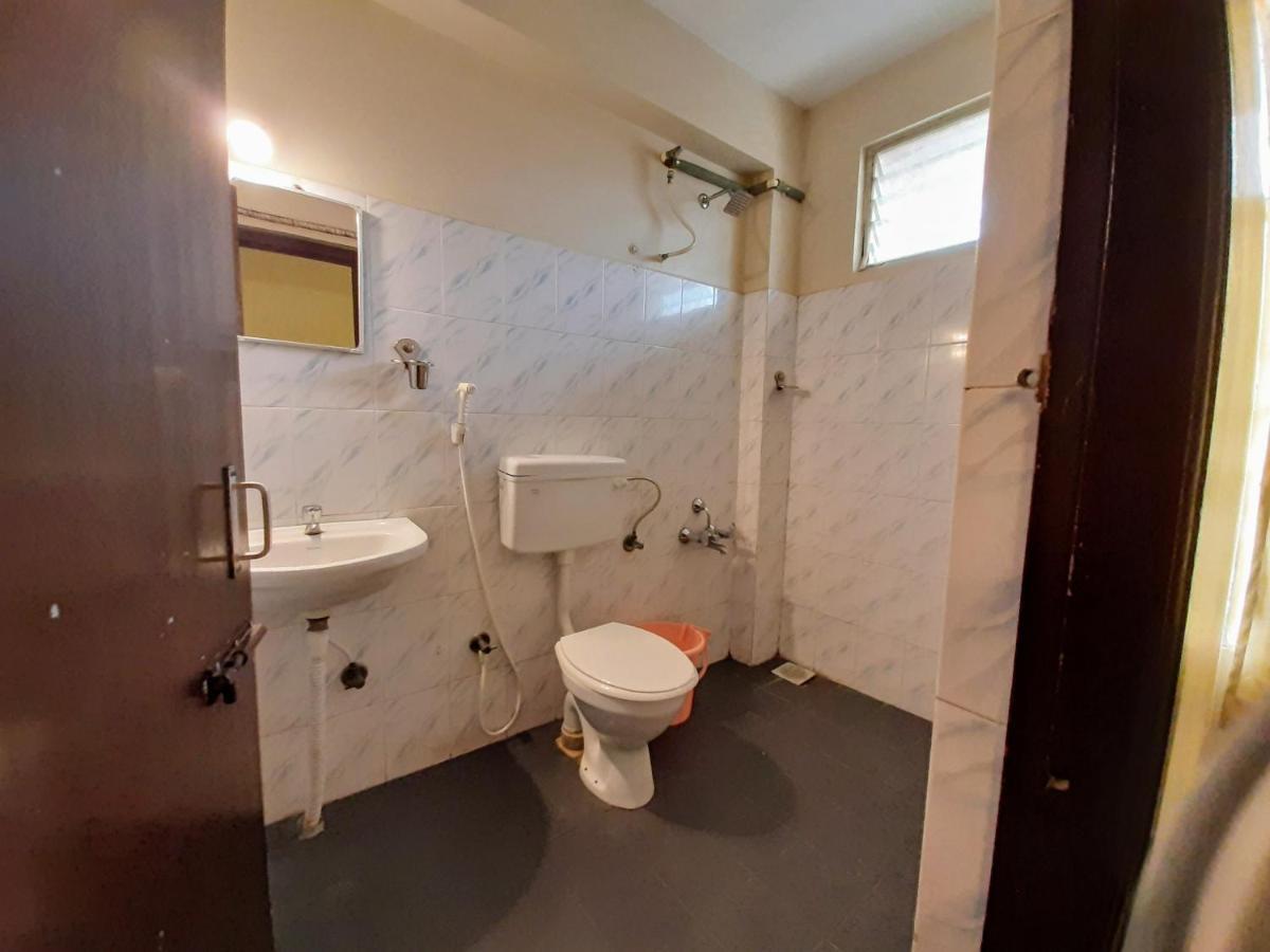 Ravi Krishna Inn بونديتْشيري المظهر الخارجي الصورة